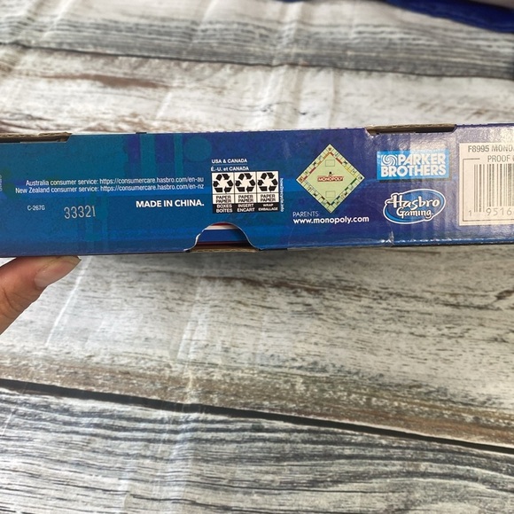 Hasbro Monopoly Knock Out Game with Red, Blue, Yellow Tokens - Picture 3 of 5